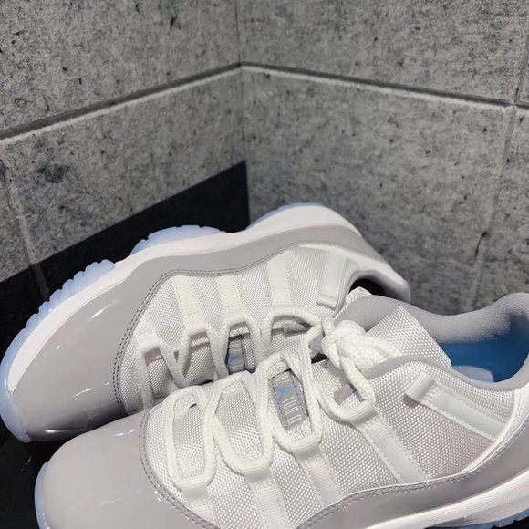 Air Jordan 11 low Cenment Grey - Picture 3 of 6